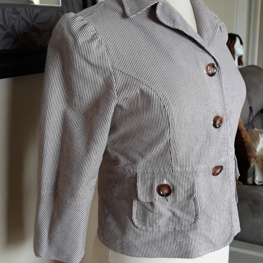 Cropped dress jacket